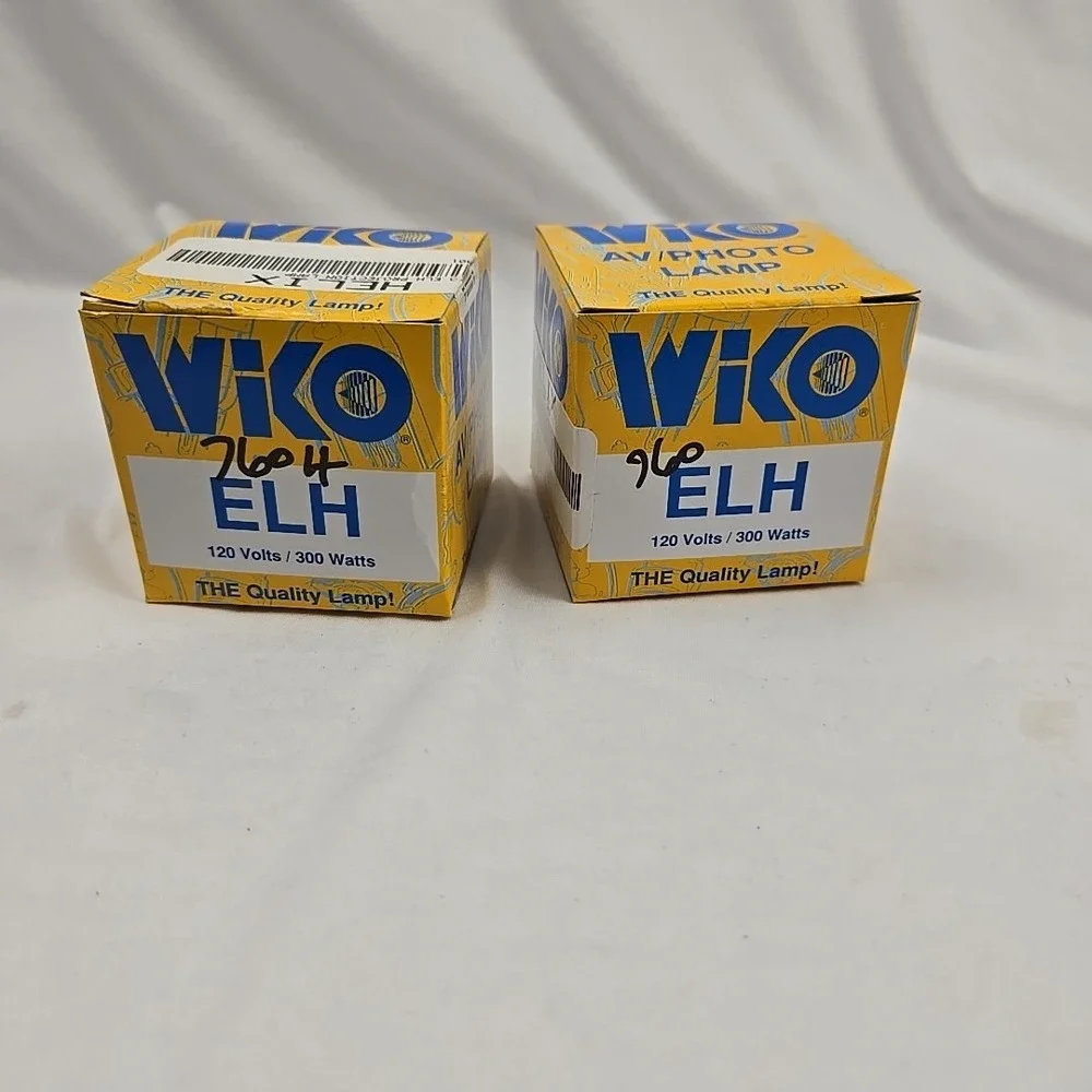 Lot of‎ 2 - Wiko ELH 120V 300W Projector Bulbs (5860)